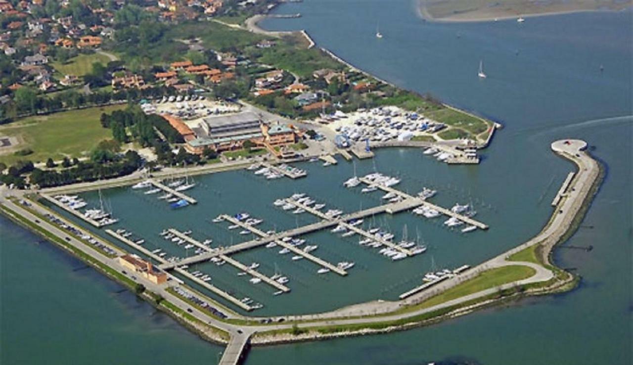 Fiordo Topazio Albarella Island Extérieur photo